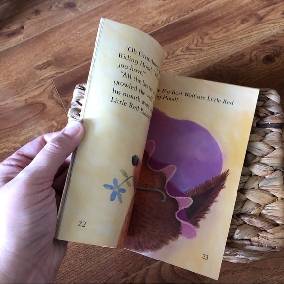 Children’s book: Little Red Riding Hood paperback - Picture 4 of 5